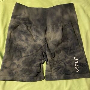 TLF seamless scrunch butt shorts in grey marble